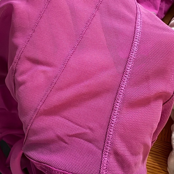 Lululemon Exquisite Tank – Magenta, Size 6, Shelf Bra - Picture 7 of 7